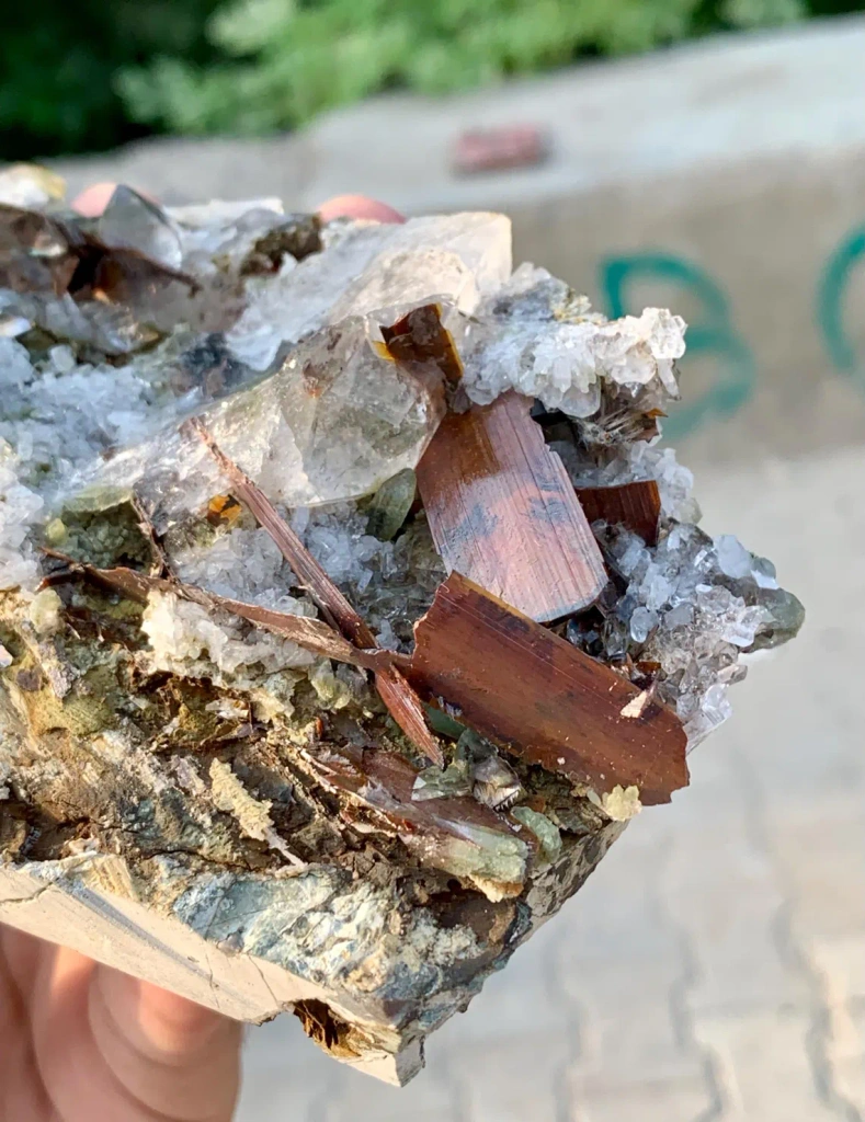 Brookite from Pakistan - image 9