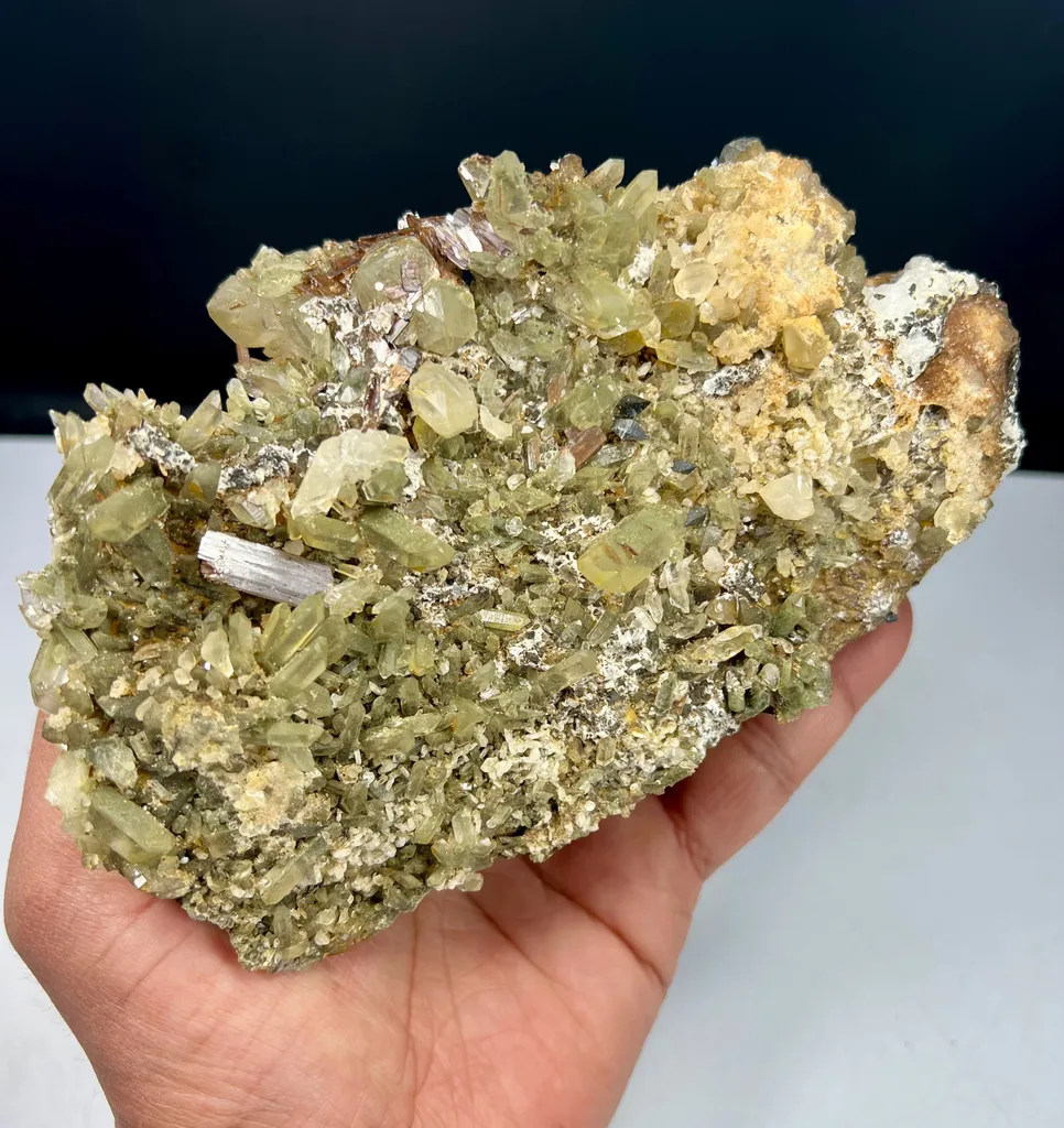Brookite with Anatase+chlorite Quartz - image 2