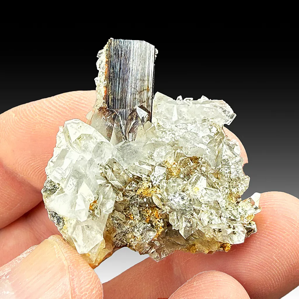 Brookite with Quartz image