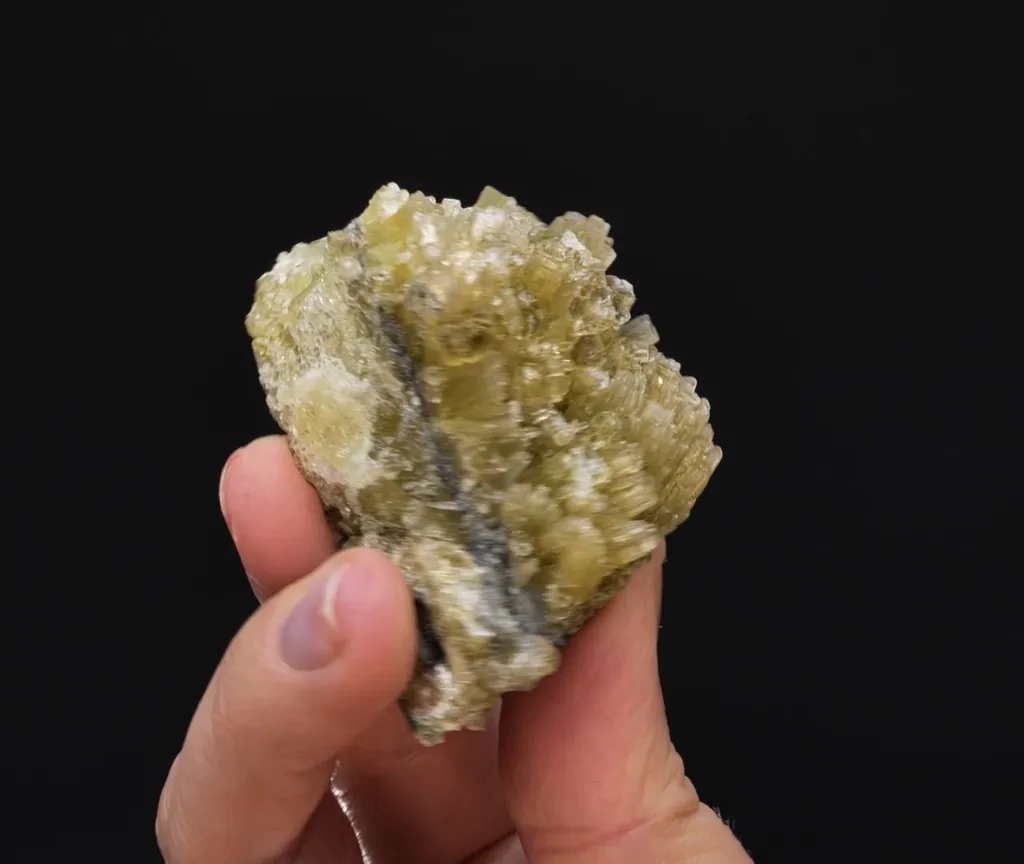 Brucite - image 2
