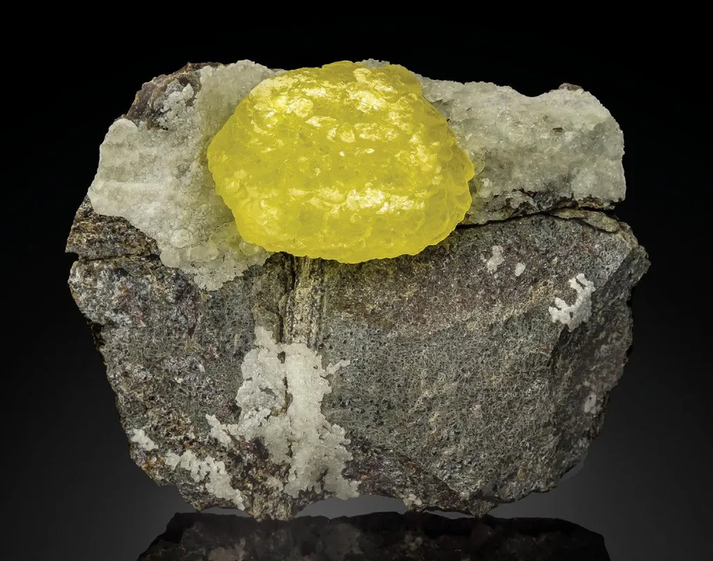 Brucite image