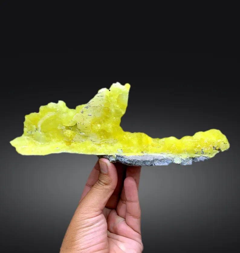 Brucite from Pakistan image