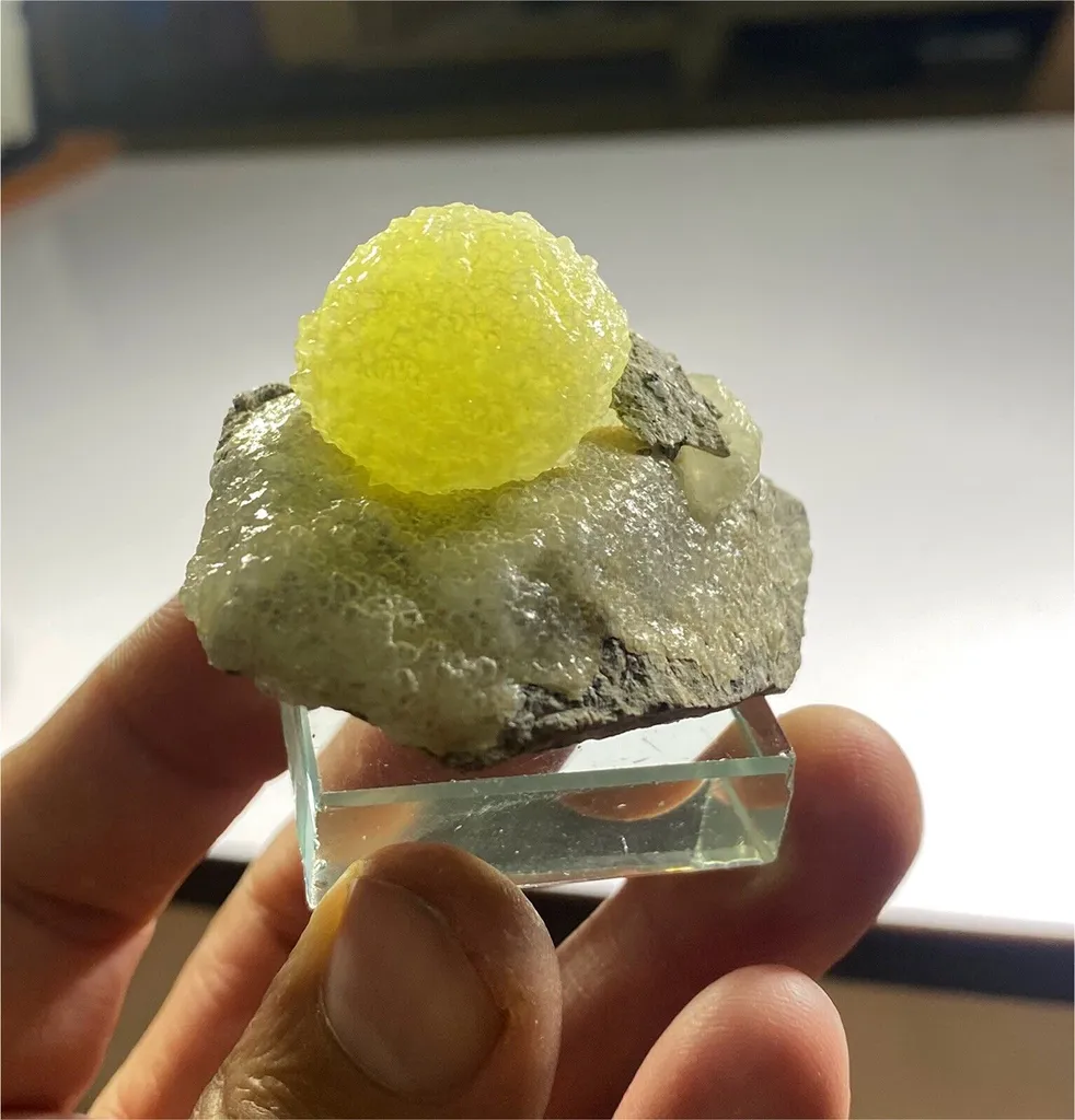 Brucite from Pakistan, Balochistan, Killa Saifullah image