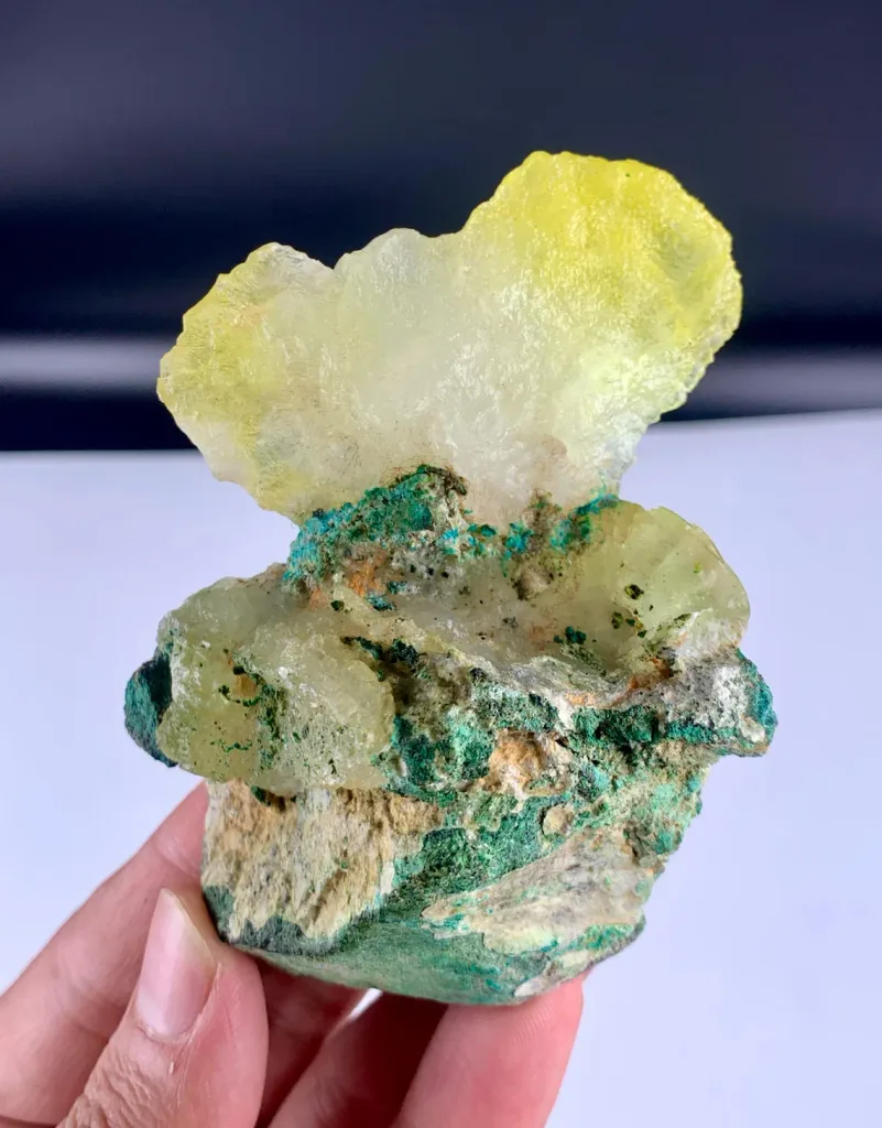 Brucite from Pakistan - image 5