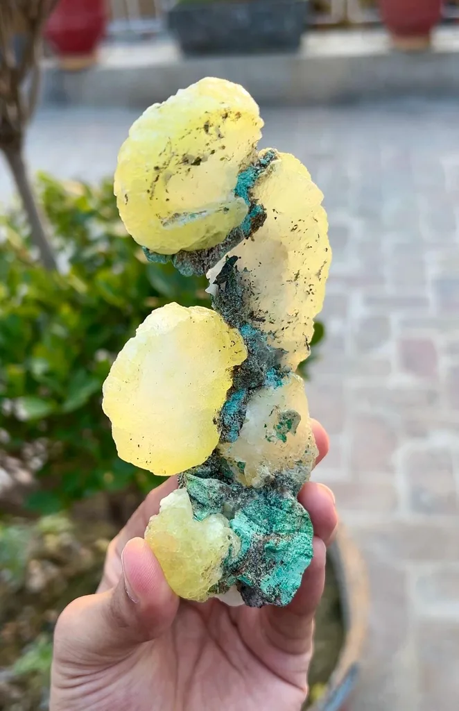 Brucite from Pakistan - image 7
