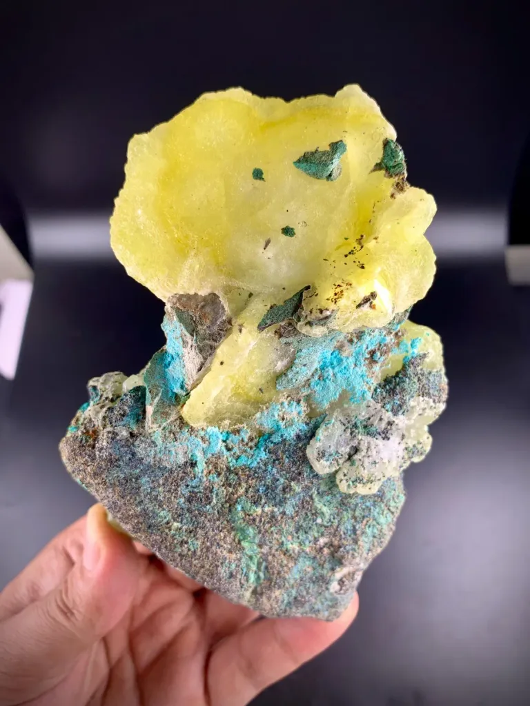 Brucite from Pakistan - image 6