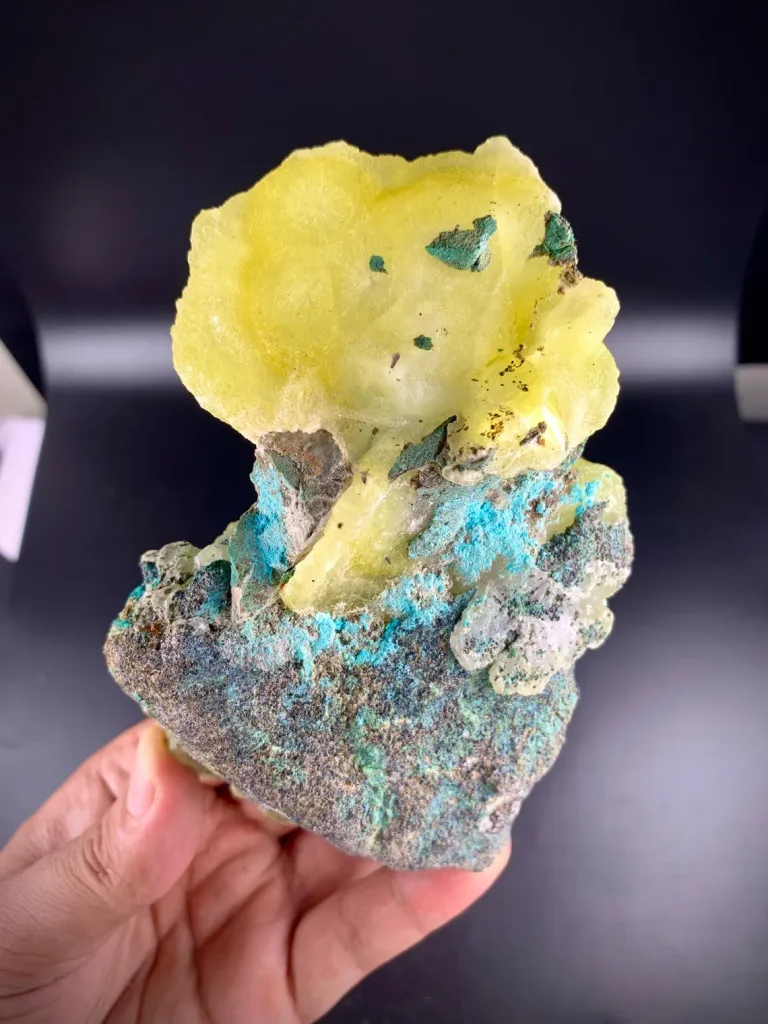 Brucite from Pakistan - image 7