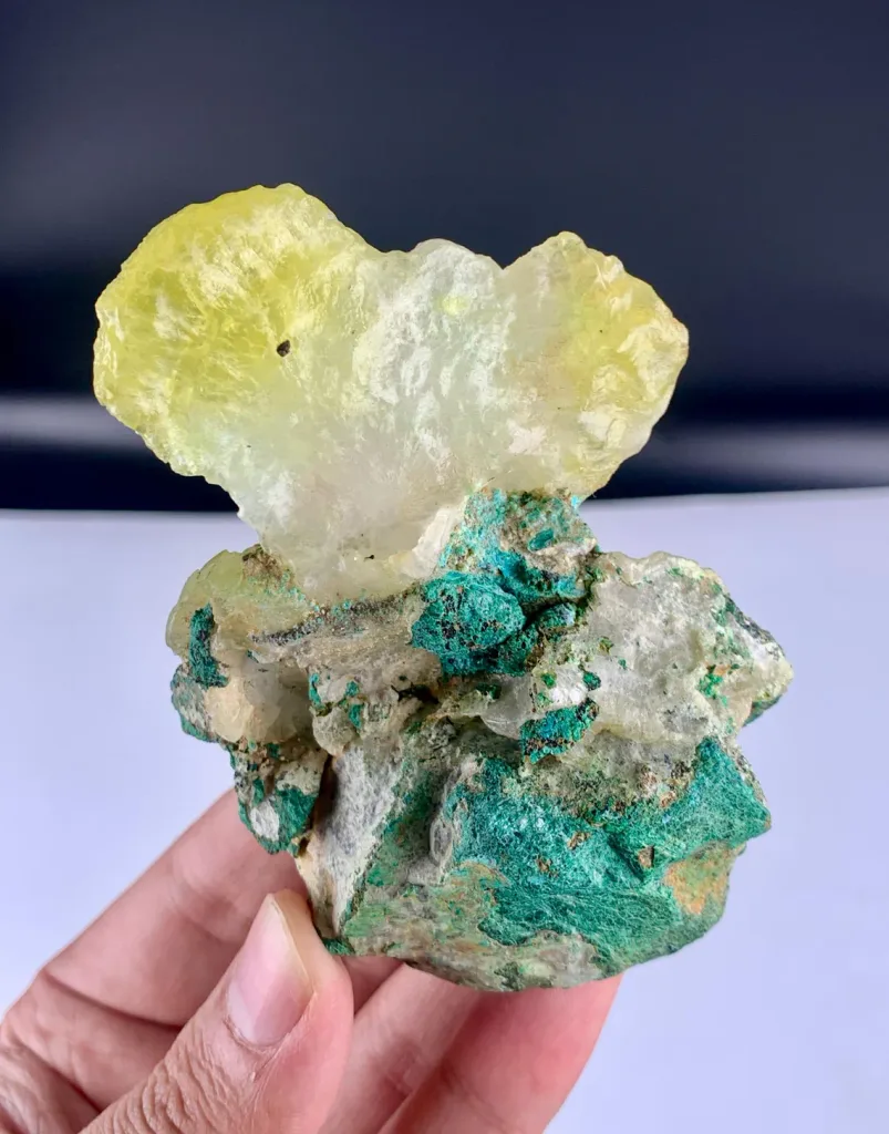 Brucite from Pakistan - image 6