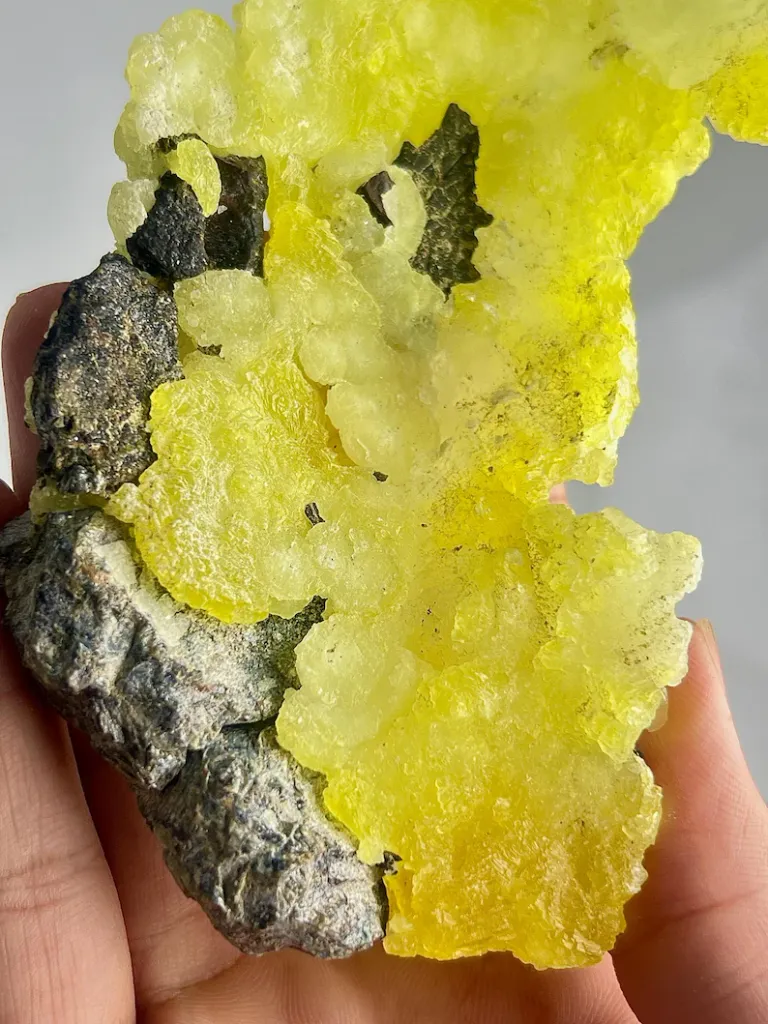 Brucite on Chromite - image 6