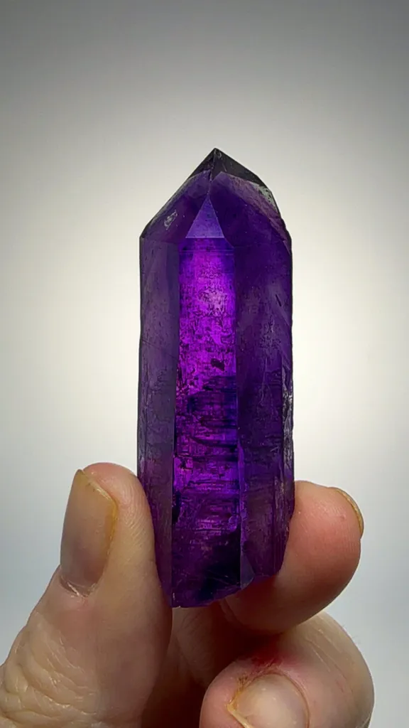Buks Claim Amethyst 38.16 grams - image 4