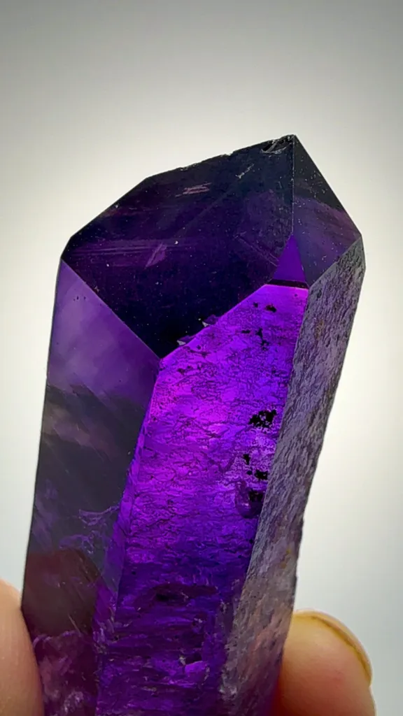 Buks Claim Amethyst 38.16 grams - image 3