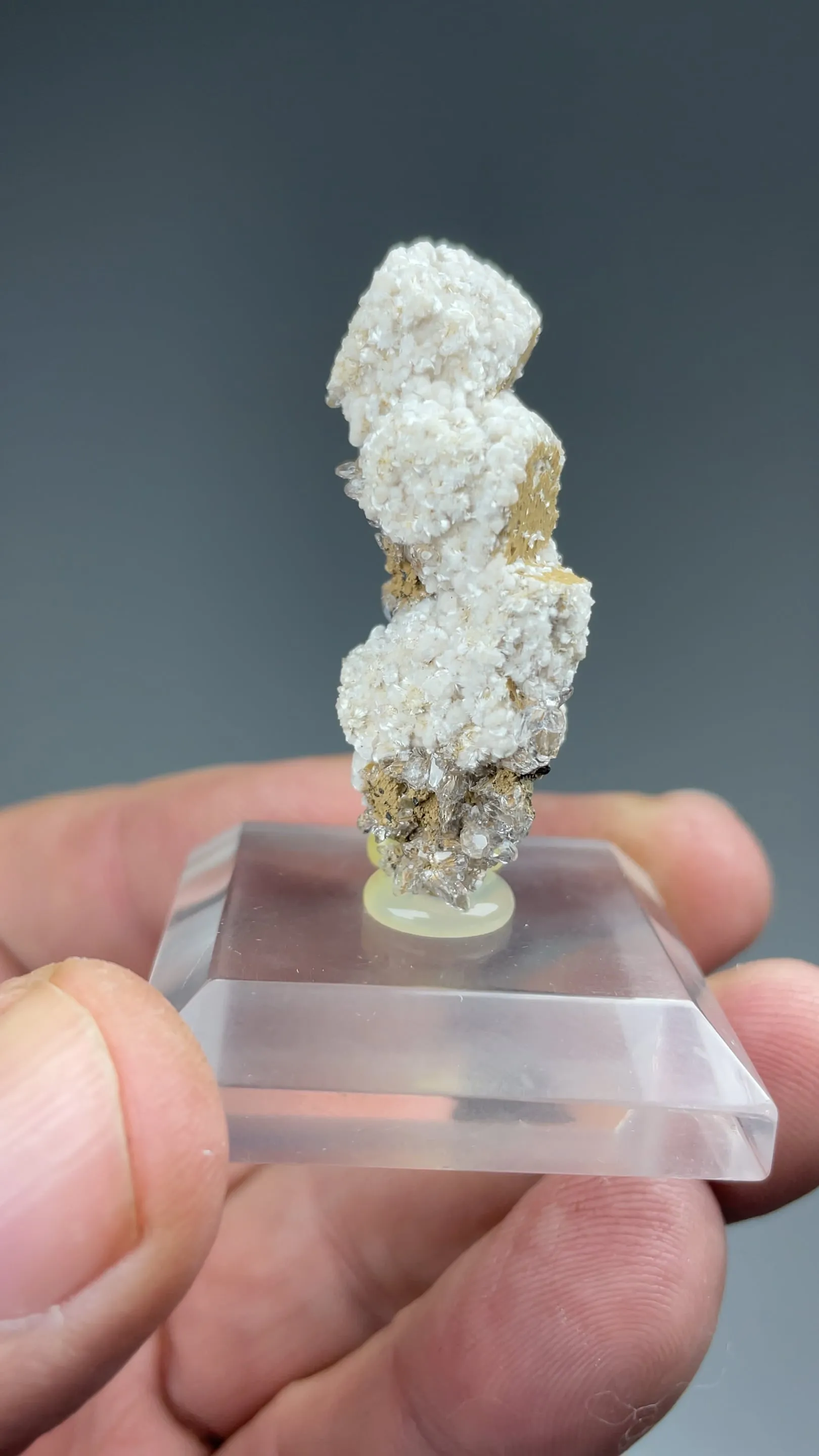 Bultfonteinite with Hydroxylapophyllite, Calcite - image 2