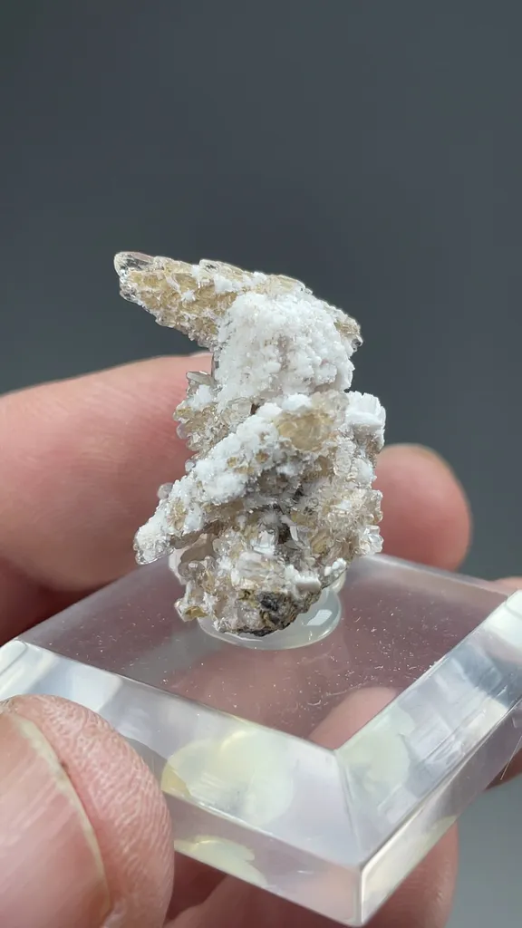 Bultfonteinite with Hydroxylapophyllite, Calcite - image 2