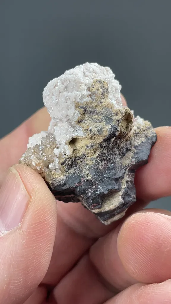 Bultfonteinite with Hydroxylapophyllite, Calcite - image 2