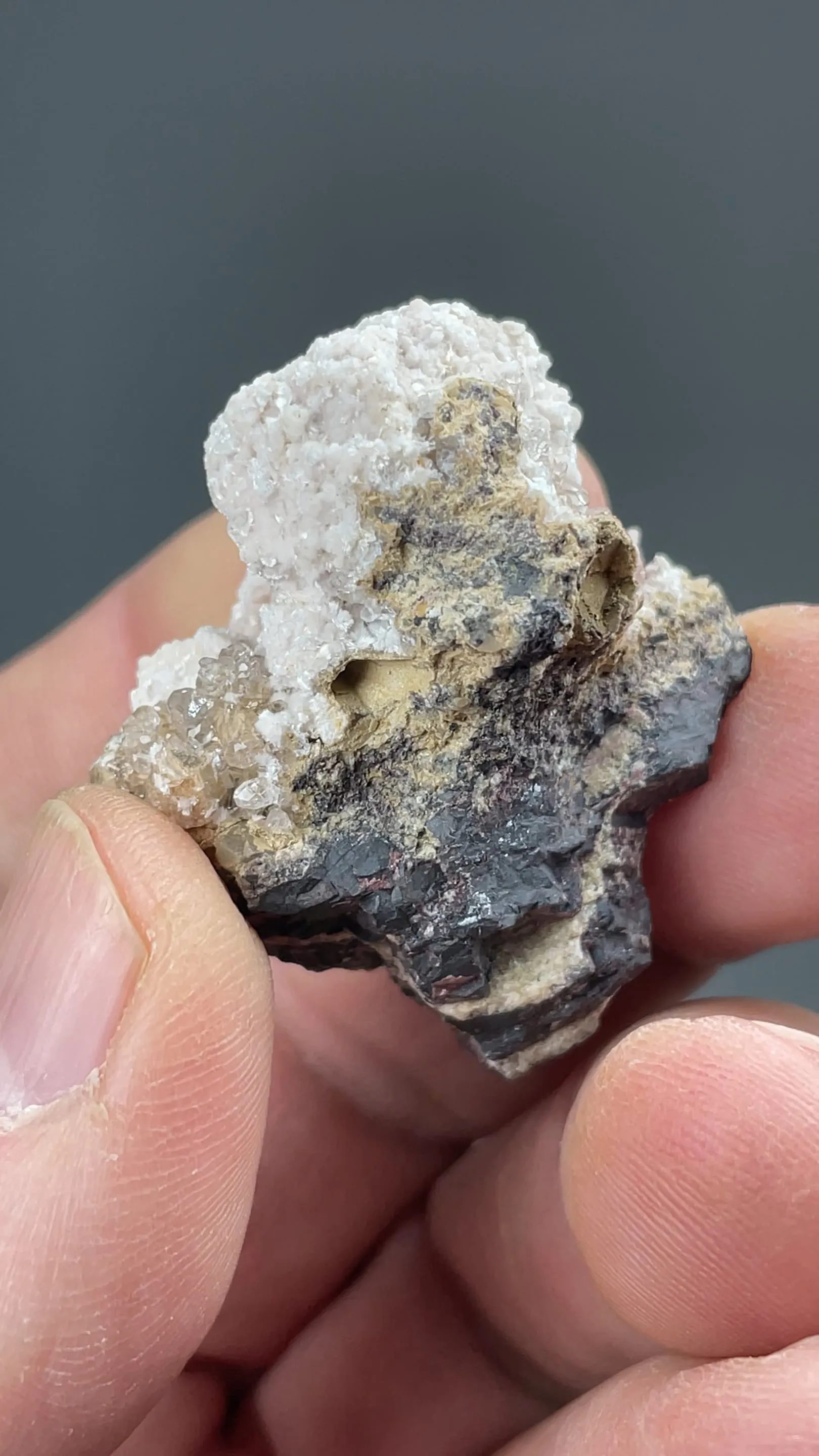 Bultfonteinite with Hydroxylapophyllite, Calcite - image 2