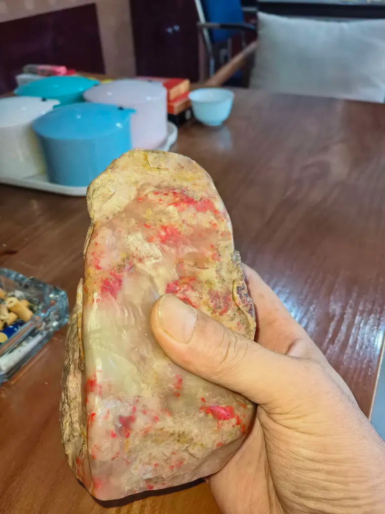 中国鸡血石 image