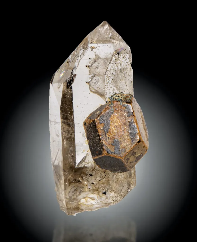 Cafarsite, Quartz, Hematite image