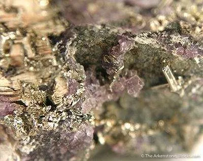 Calaverite With Fluorite - image 2