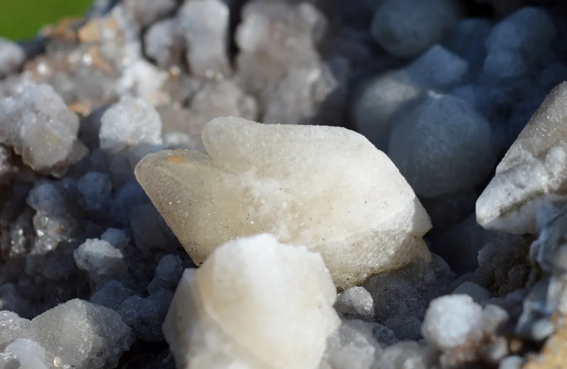 Calcite 1030 grams - Allenc, Mende, Lozère, Occitanie, France - image 6