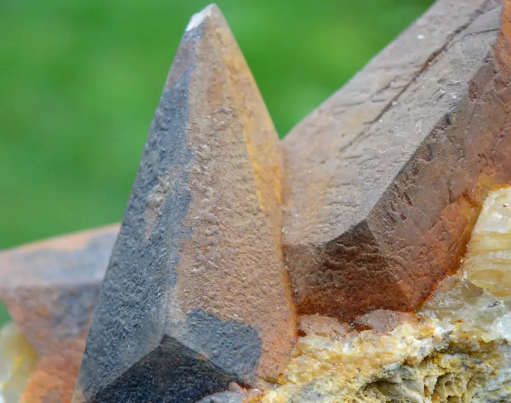 Calcite 1150 grams - Solvay quarry, Couillet, Charleroi, Hainaut, Wallonia, Belgium - image 7