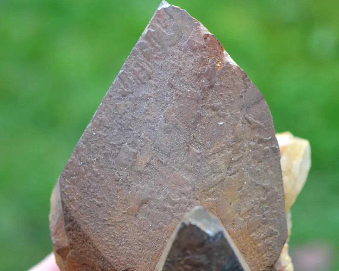 Calcite 1150 grams - Solvay quarry, Couillet, Charleroi, Hainaut, Wallonia, Belgium - image 6