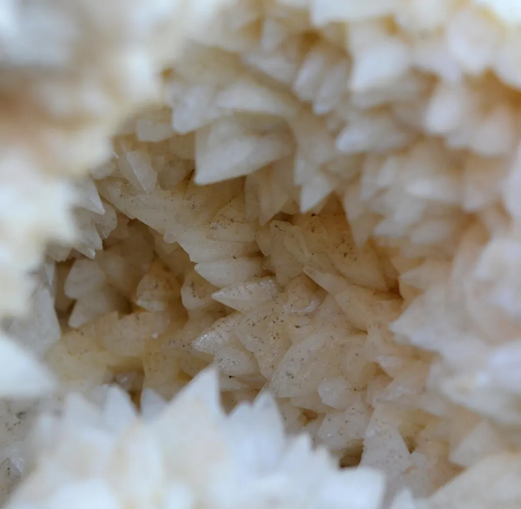 Calcite 1480 grams - Arsonval, Bar-sur-Aube, Aube, Grand Est, France - image 5