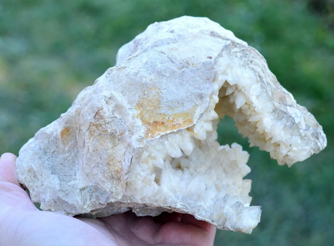 Calcite 1480 grams - Arsonval, Bar-sur-Aube, Aube, Grand Est, France - image 2