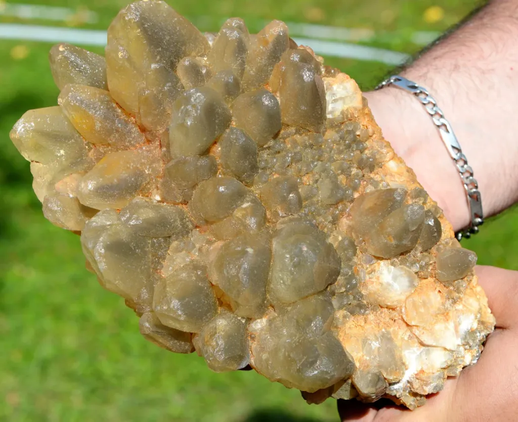 Calcite 3830 grams - Durlinsdorf, Altkirch district, Haut-Rhin, Grand Est, France - image 2