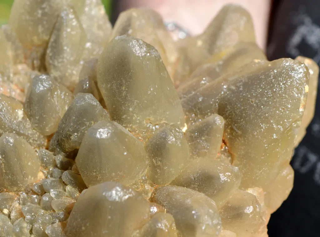 Calcite 3830 grams - Durlinsdorf, Altkirch district, Haut-Rhin, Grand Est, France - image 5
