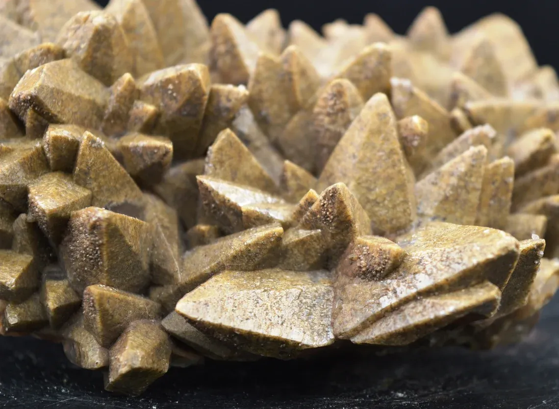 Calcite - 413 grams - Santa Eulalia District, Chihuahua, Mexico - image 3