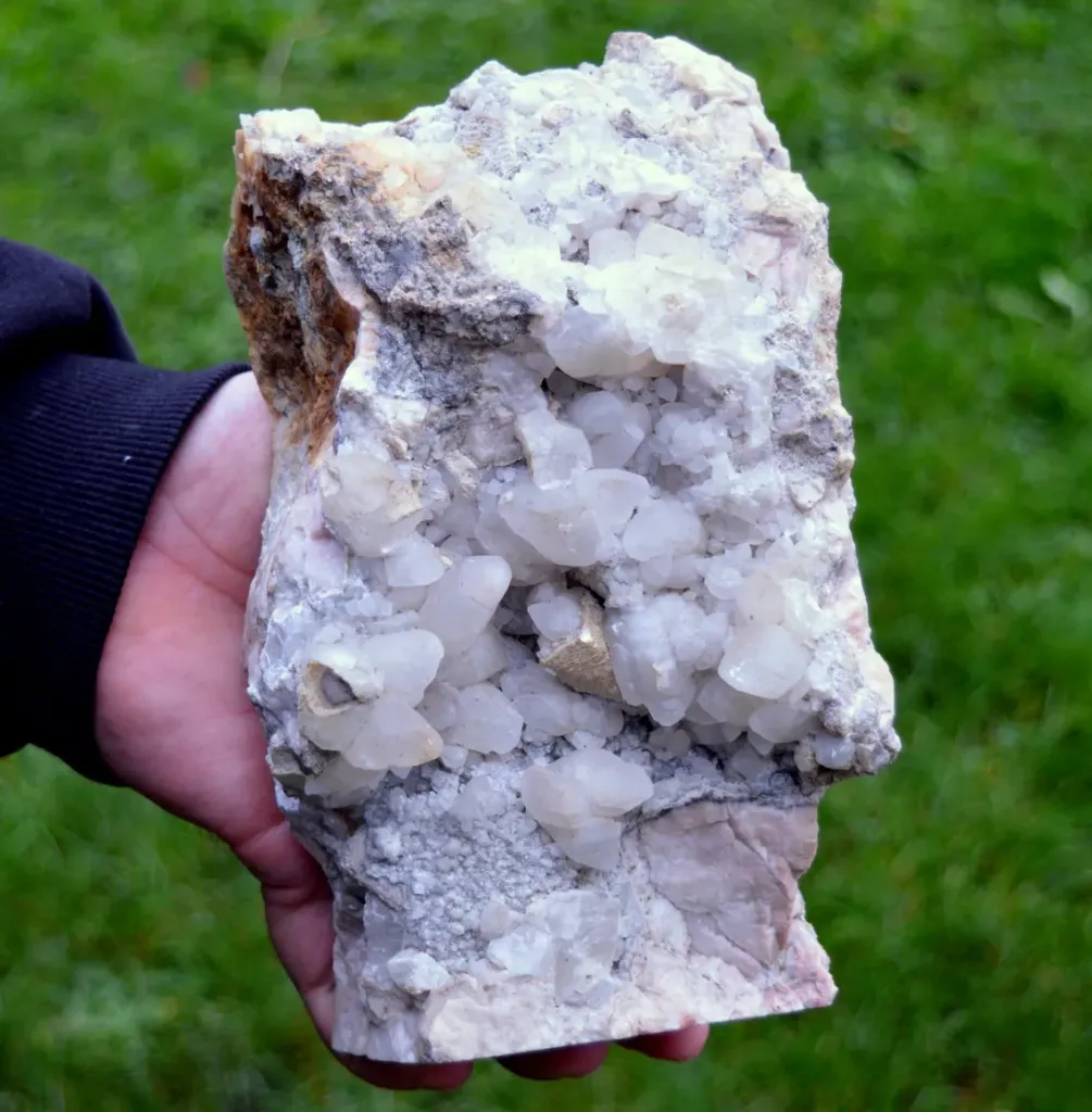 Calcite 4150 grams - Allenc, Mende, Lozère, Occitanie, France image