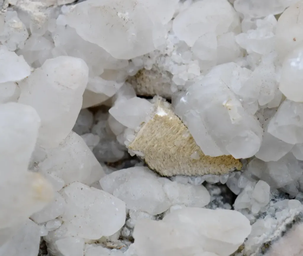 Calcite 4150 grams - Allenc, Mende, Lozère, Occitanie, France - image 3
