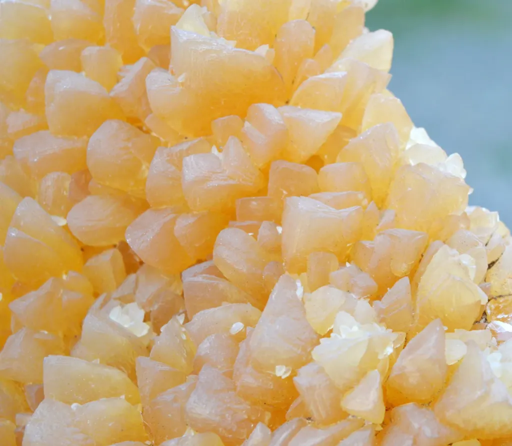 Calcite - 4800 grams - Hayange, Moselle, France - image 5