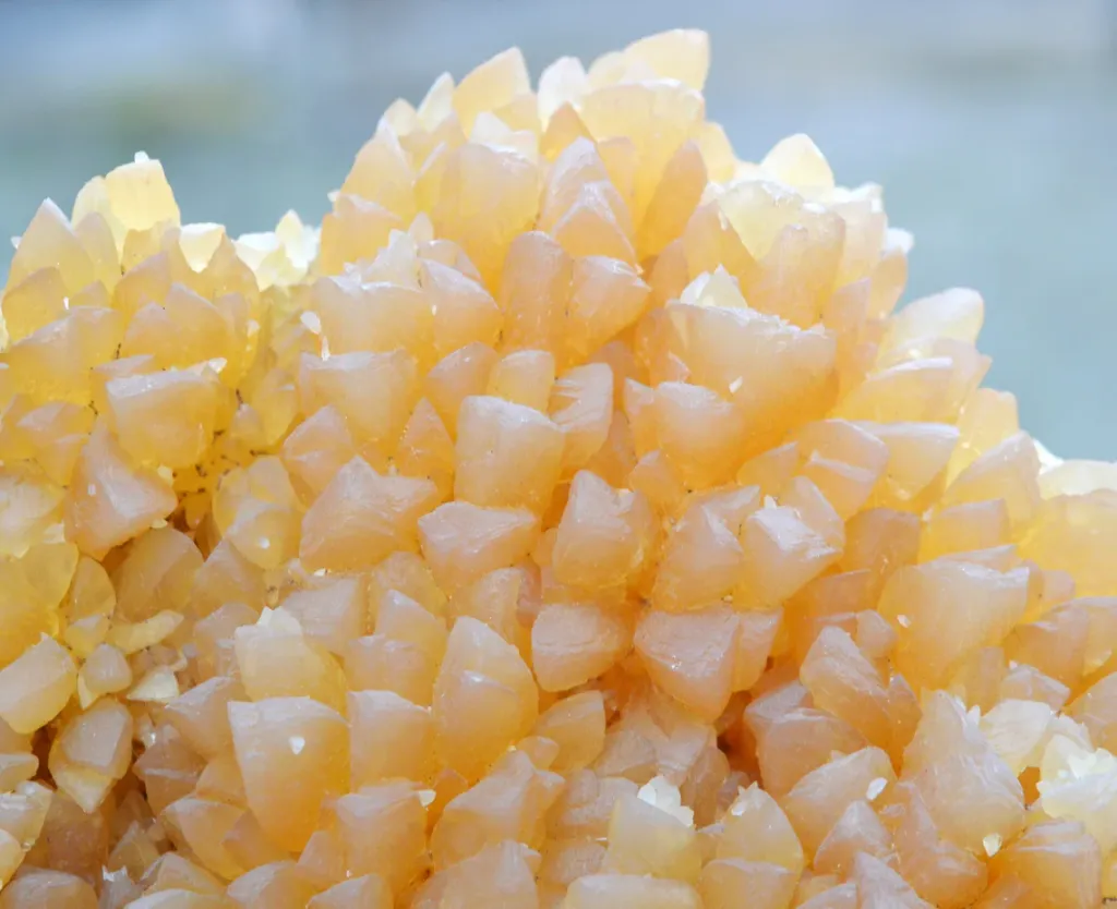 Calcite - 4800 grams - Hayange, Moselle, France - image 2