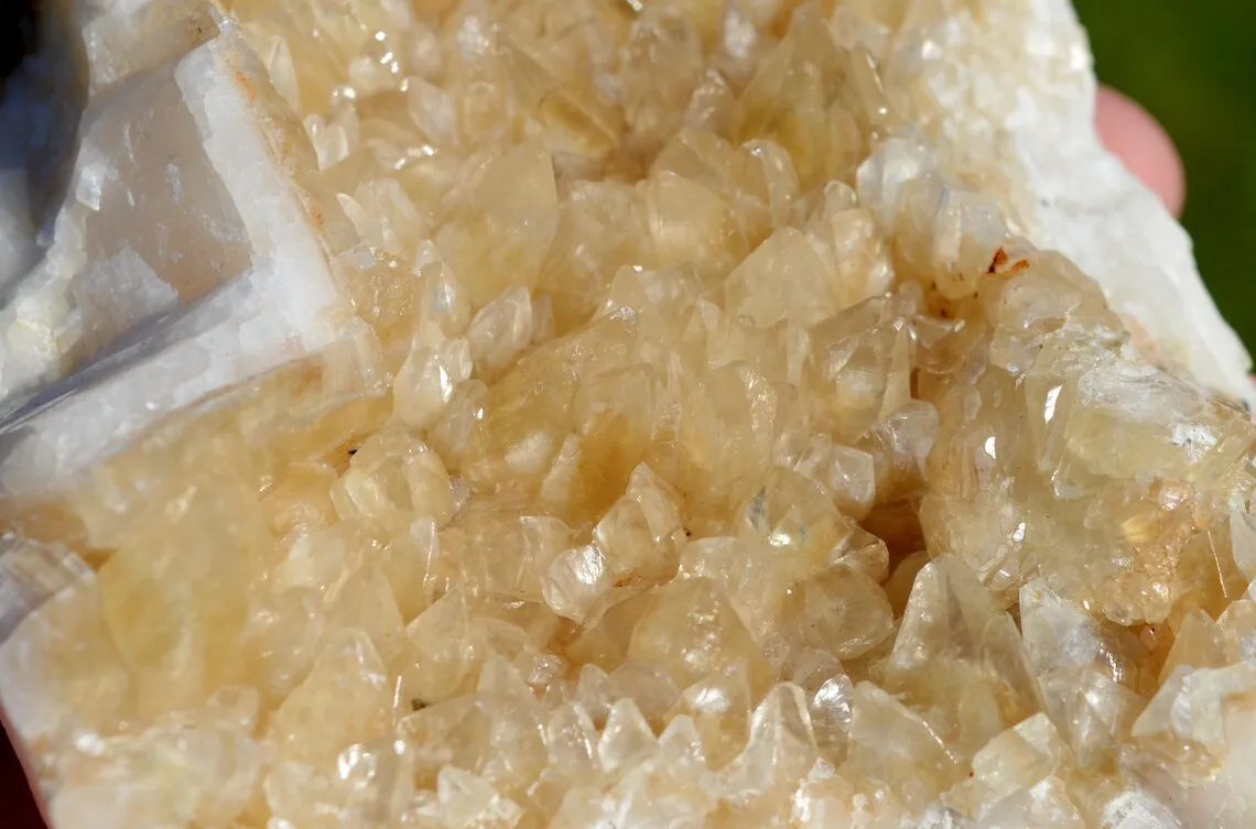 Calcite 700 grams - Calouze, Gijounet, Castres, Tarn, Occitanie, France - image 4