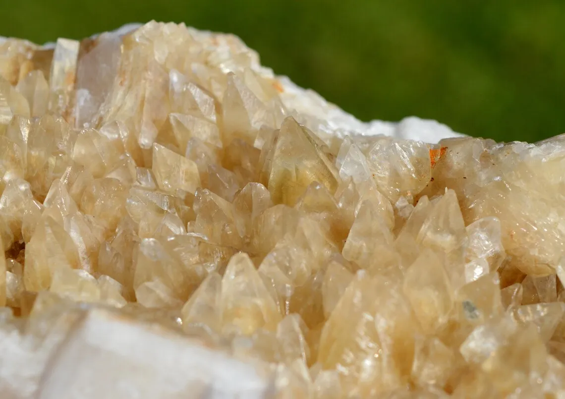 Calcite 700 grams - Calouze, Gijounet, Castres, Tarn, Occitanie, France - image 2