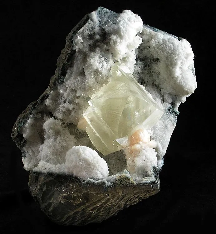Calcite, Apophyllite-(Kf), Stilbite-Ca image