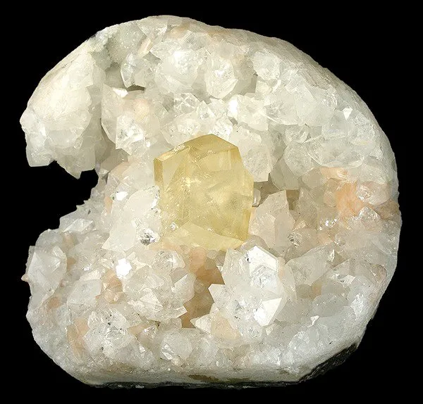 Calcite, Apophyllite-(Kf), Stilbite-Ca image
