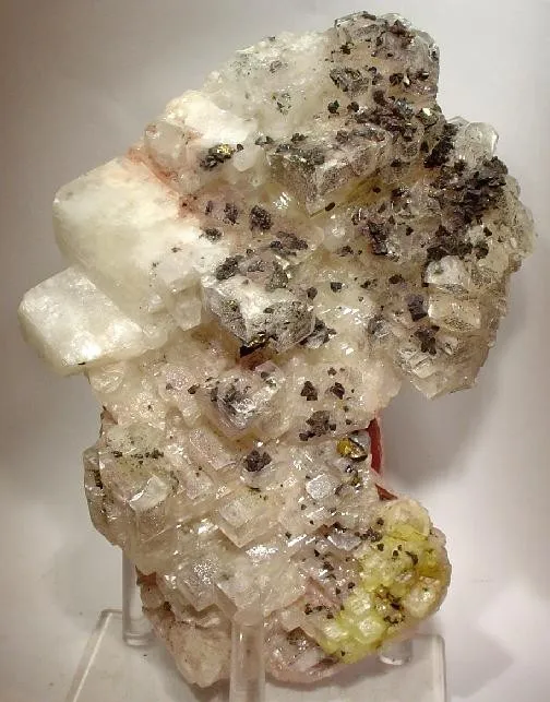 Calcite, Baryte, Chalcopyrite image