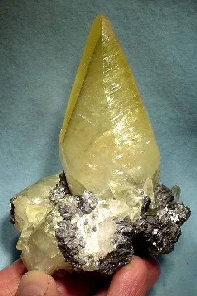 Calcite, Chalcopyrite image