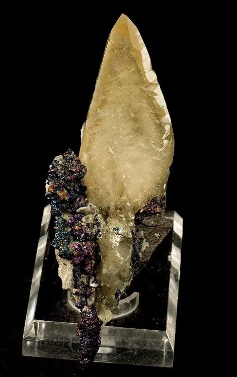 Calcite, Chalcopyrite image