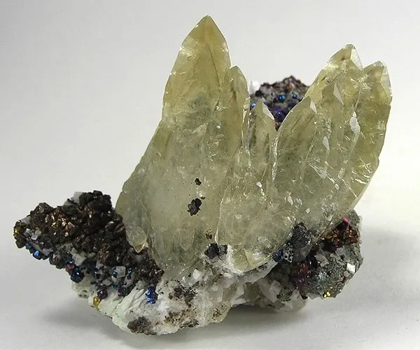 Calcite, Chalcopyrite image