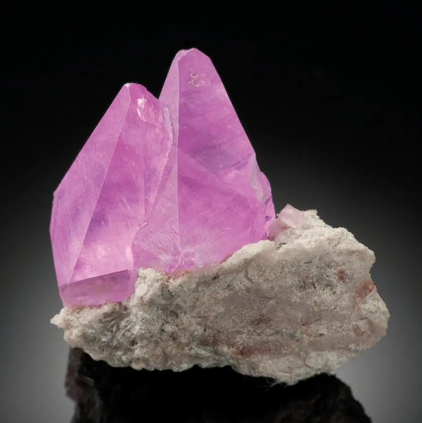 Calcite (Cobalt-rich) image