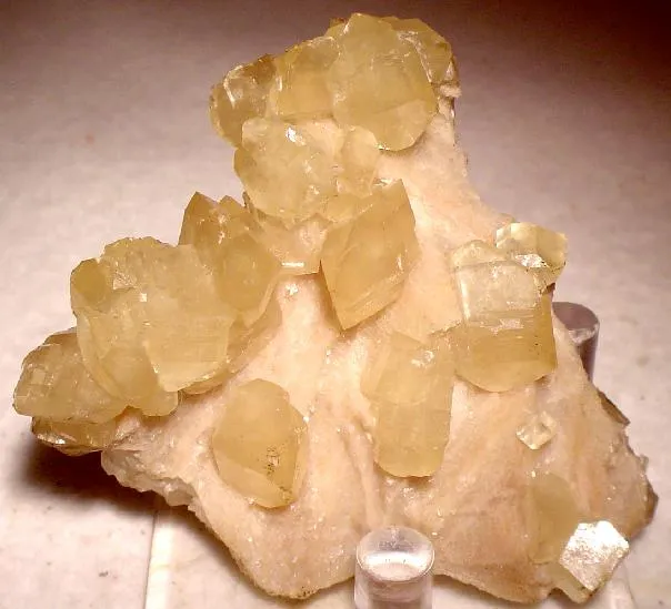 Calcite, Dolomite image