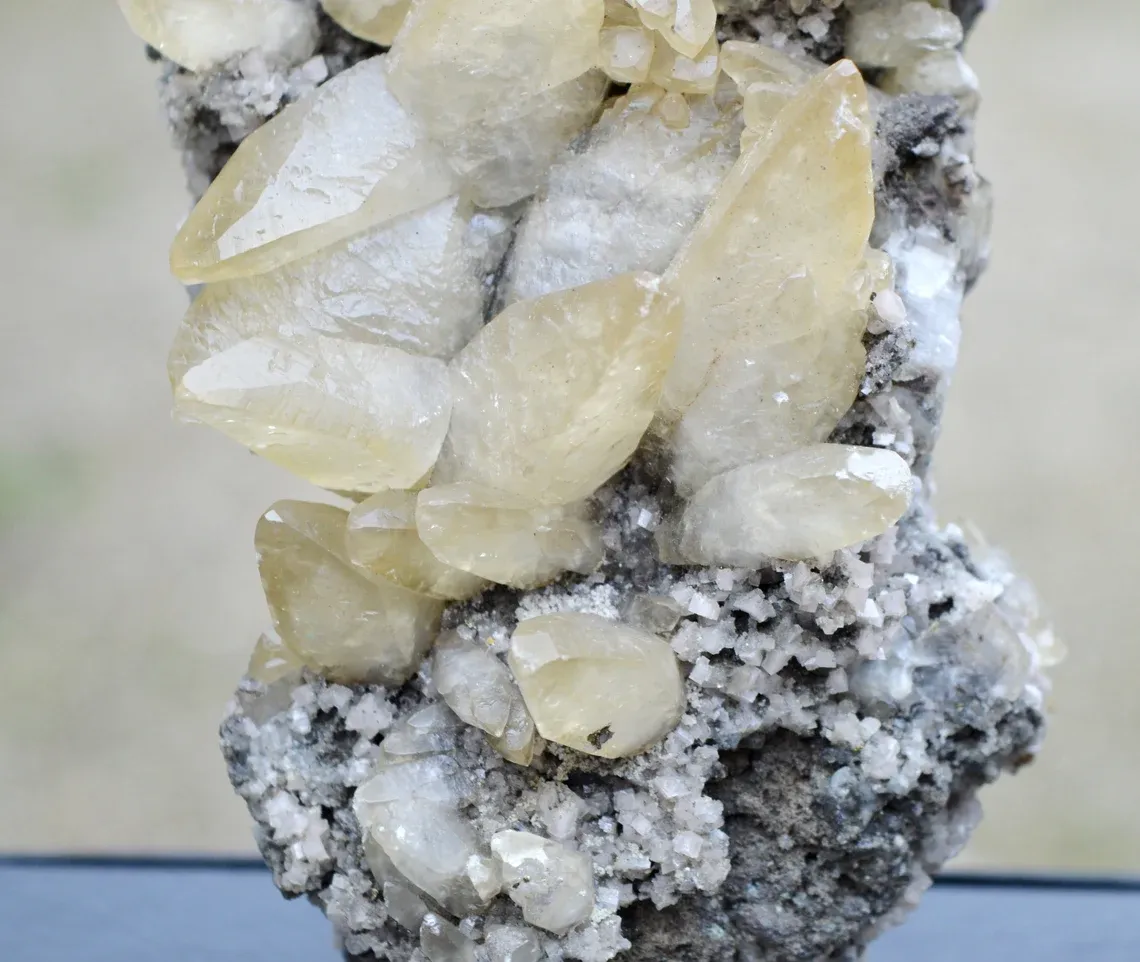 Calcite & dolomite Chalcopyrite 780 grams - Joplin Field, Tri-State District, Missouri, USA - image 3