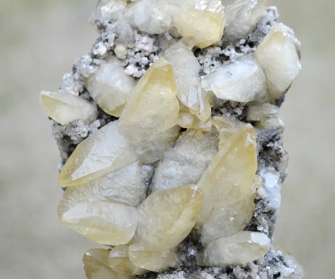 Calcite & dolomite Chalcopyrite 780 grams - Joplin Field, Tri-State District, Missouri, USA - image 2