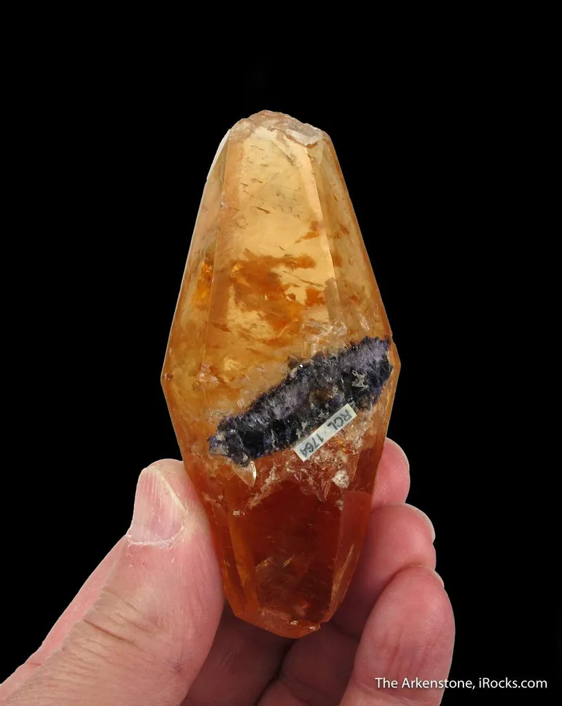 Calcite (DT, twinned) - image 4