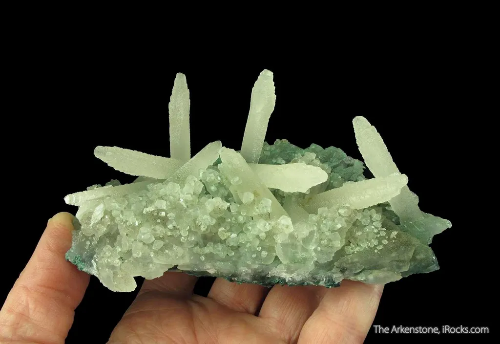 Calcite (fluorescent) and Celadonite on Quartz (var. Chalcedony) - image 4