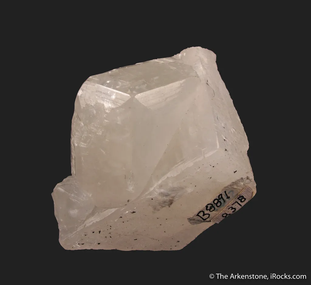 Calcite (fluorescent and twinned) image