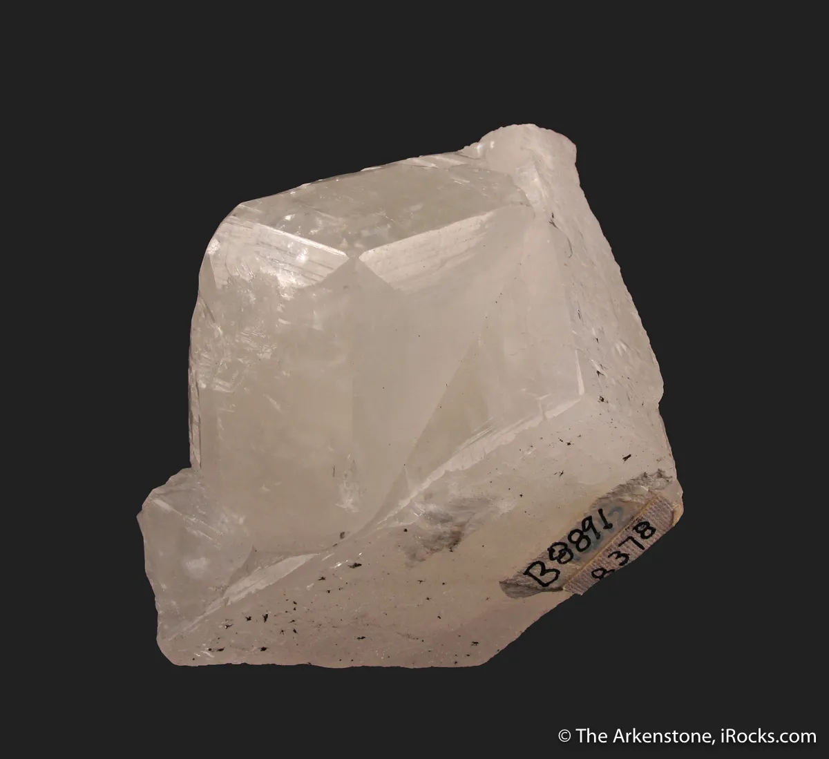 Calcite (fluorescent and twinned) - image 1